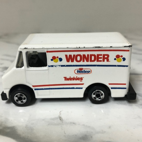 Wonder 🥖 Truck - Picture 2 of 7